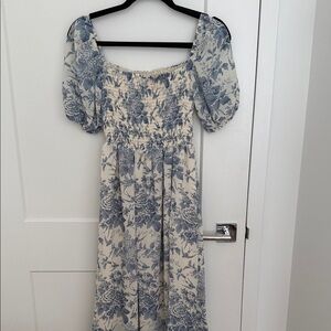 Cream & Blue Floral Puff-Sleeve Midi Dress
